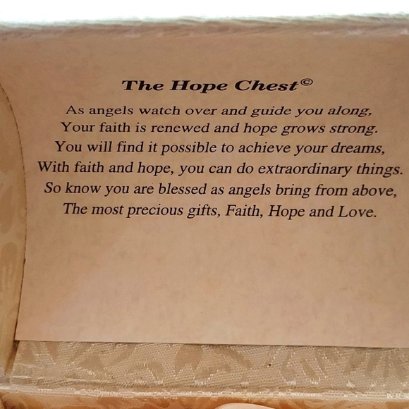 The Hope Chest 3 handmade Glass Angels inside of Music Box w/satin lining. - Picture 2 of 8